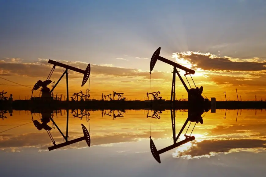 Flambée des cours du pétrole : le Brent repasse les 100 dollars sur fond de tensions en mer Rouge
