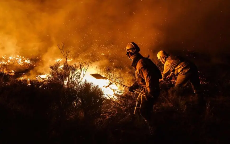 Espagne : un mort dans un incendie près de Valence désormais "sous contrôle", Madrid toujours en proie aux flammes