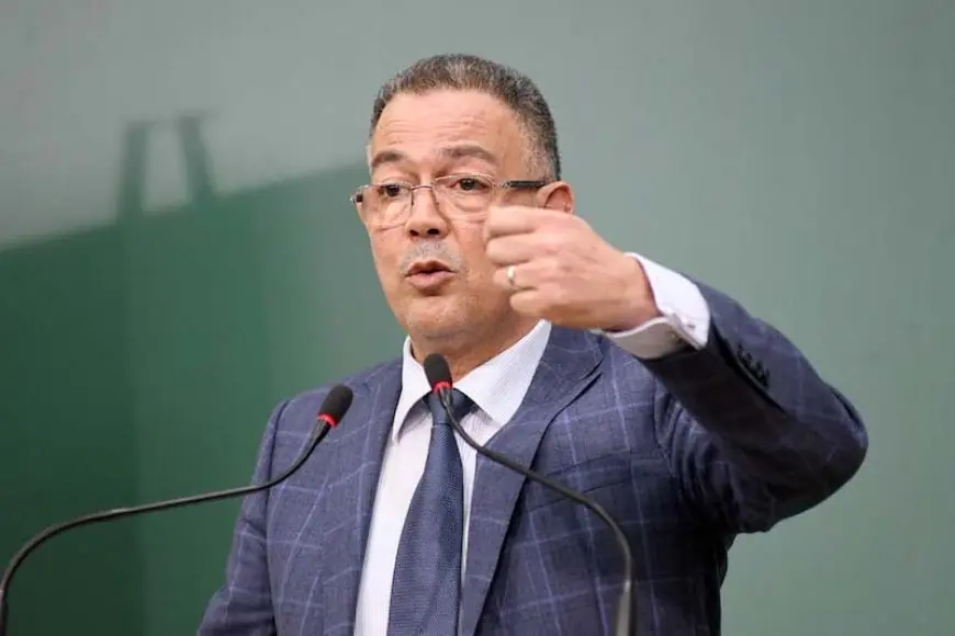 لقجع يدعو إلى استراتيجية واضحة لتأهيل اللاعب المحلي وتطوير البطولة الوطنية