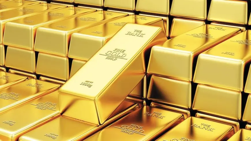 الذهب يتراجع مع صعود الدولار وترقب قرار الفائدة الأمريكية