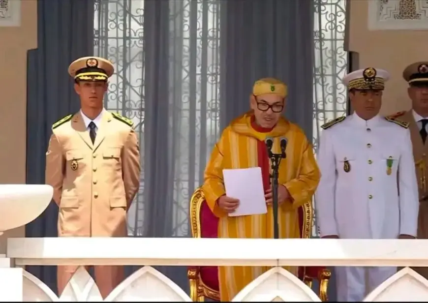 Fête du Trône : le Roi Mohammed VI préside la cérémonie de prestation de serment des officiers des FAR à Tétouan
