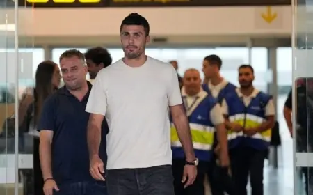 رودري يصل برشلونة لإتمام انتقاله إلى النادي الكتالوني