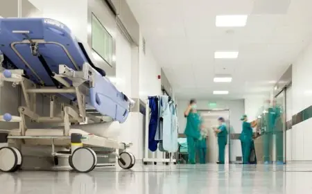 وجبة عشاء بحفل زفاف تتسبب في نقل 26 شخصا إلى المستشفى بأكادير