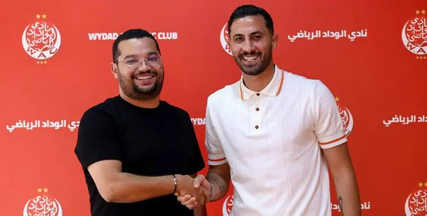 الوداد الرياضي يتعاقد رسميا مع أيمن الحسوني بعقد لموسم واحد مع خيار التمديد
