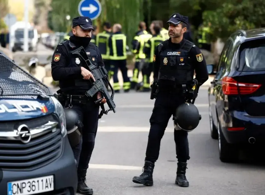 Crise diplomatique : l’Espagne impose des contrôles aux voyageurs en provenance d’Italie en riposte à Rome