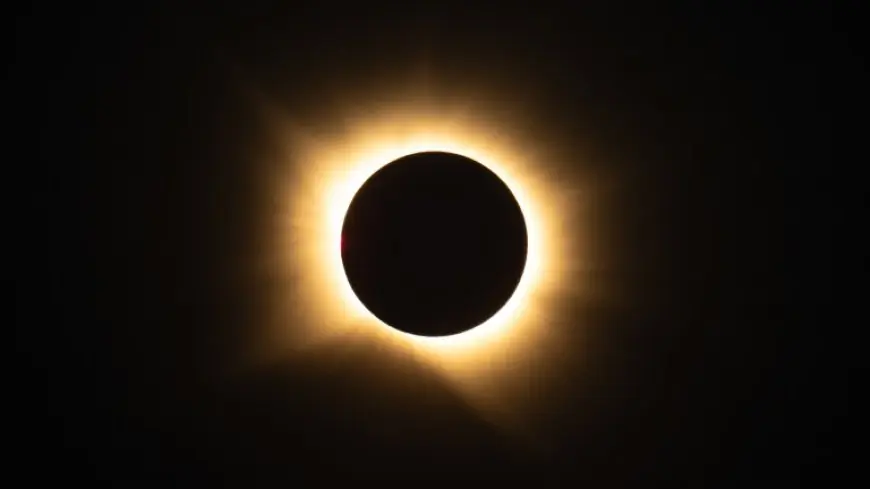 Éclipse solaire totale du 12 août 2026 : le jour s'est transformé en nuit de l'Espagne à l'Arctique