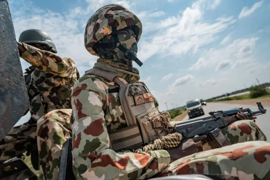 Nigéria : attaque djihadiste sanglante dans l’État du Niger pendant la prière du vendredi, plusieurs morts et des dizaines d’enlevés
