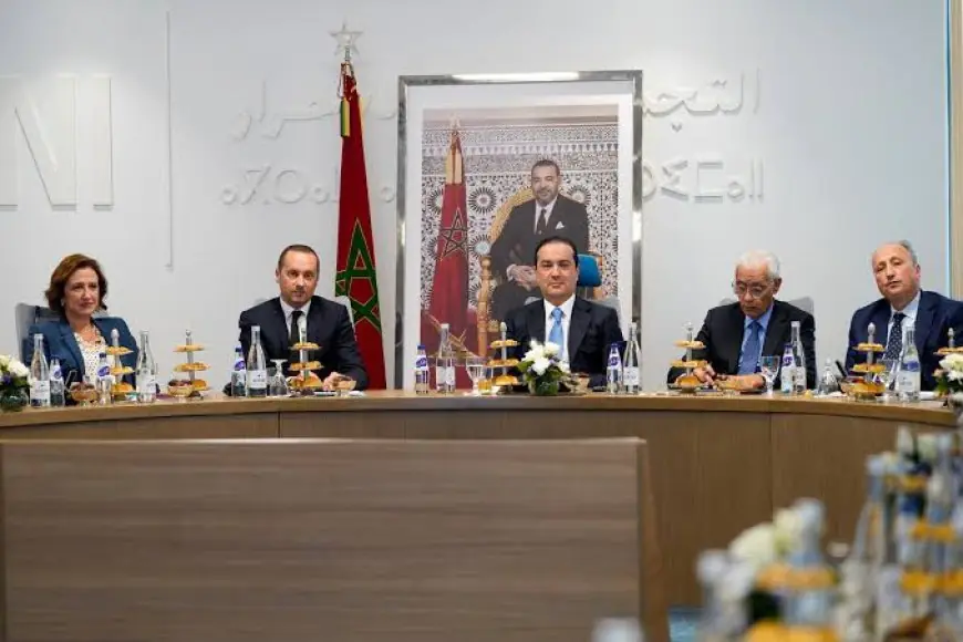 الأحرار يتهم البام باستمالة منتخبيه وبرلمانييه قبيل الانتخابات