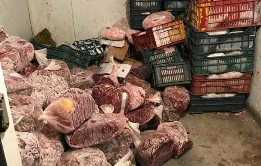 الدرك الملكي بالعرائش يحبط تهريب شحنة ضخمة من اللحوم الفاسدة نحو طنجة
