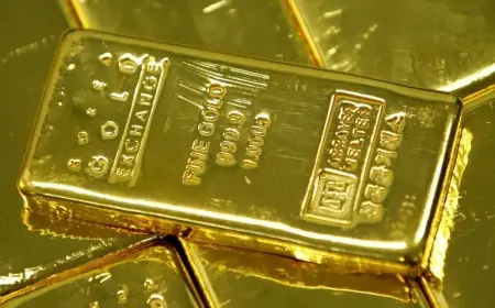 الذهب يتراجع 0.2% ويتجه لخسارة أسبوعية مع صعود الدولار