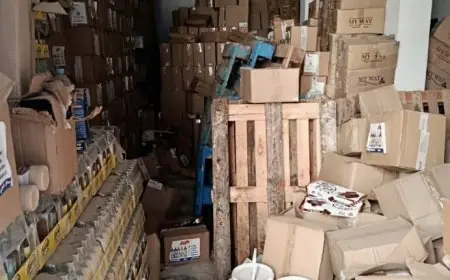 حجز كميات ضخمة من المواد الغذائية الفاسدة داخل مستودع بطنجة
