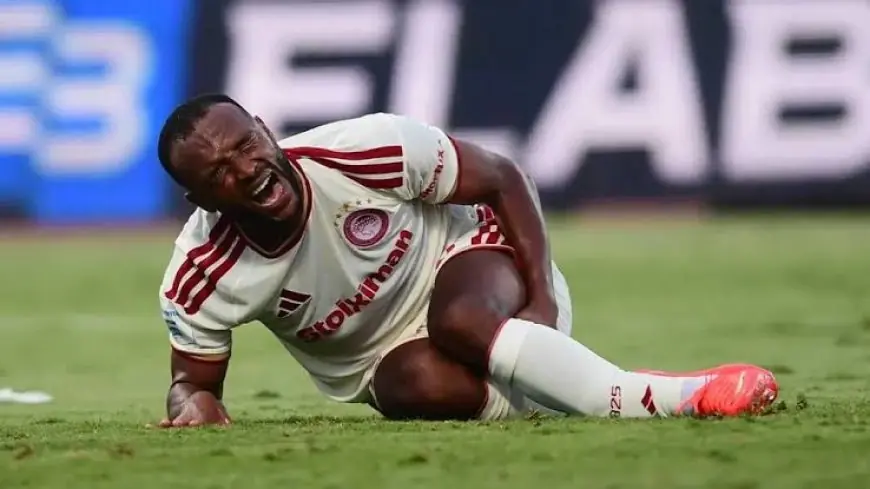 أيوب الكعبي يخضع لعملية جراحية الأحد المقبل بعد تعرضه لإصابة خطيرة في مباراة أولومبياكوس وفولوس بالدوري اليوناني