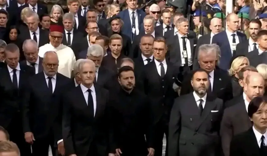 أخنوش يمثل الملك في مراسم جنازة ملك النرويج هارالد الخامس