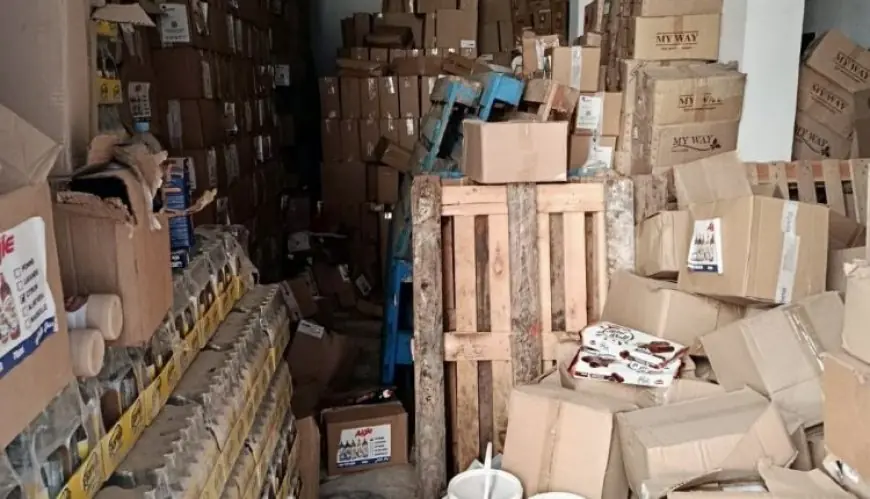 حجز كميات ضخمة من المواد الغذائية الفاسدة داخل مستودع بطنجة