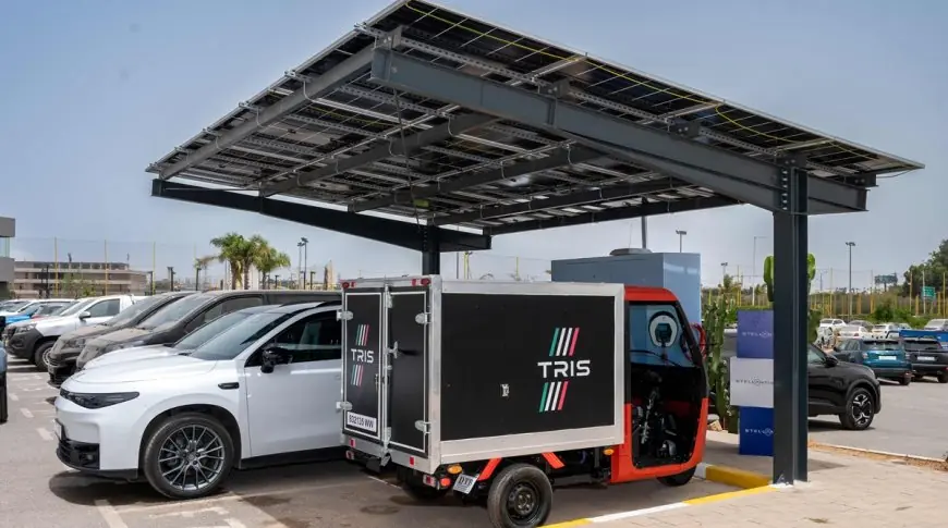Mobilité verte : Stellantis inaugure à Bouskoura sa première station solaire autonome au Maroc