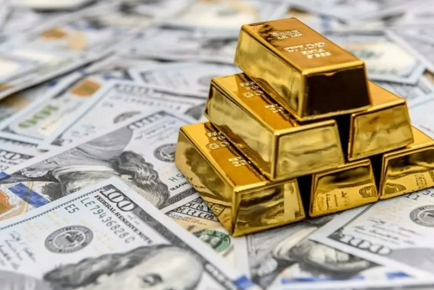 الذهب يتراجع مع ترقب المستثمرين لمسار أسعار الفائدة العالمية