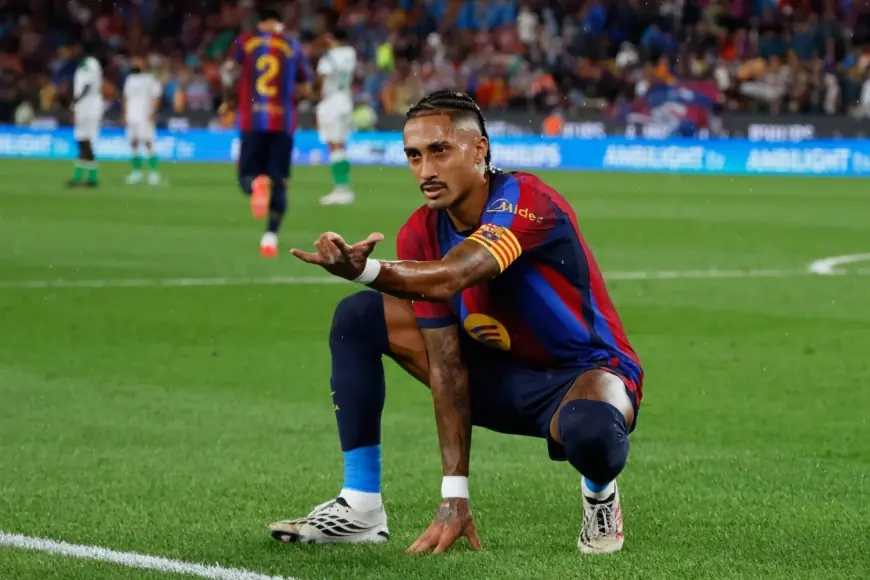 برشلونة يحسم مستقبل رافينيا ويجدد عقده حتى 2030