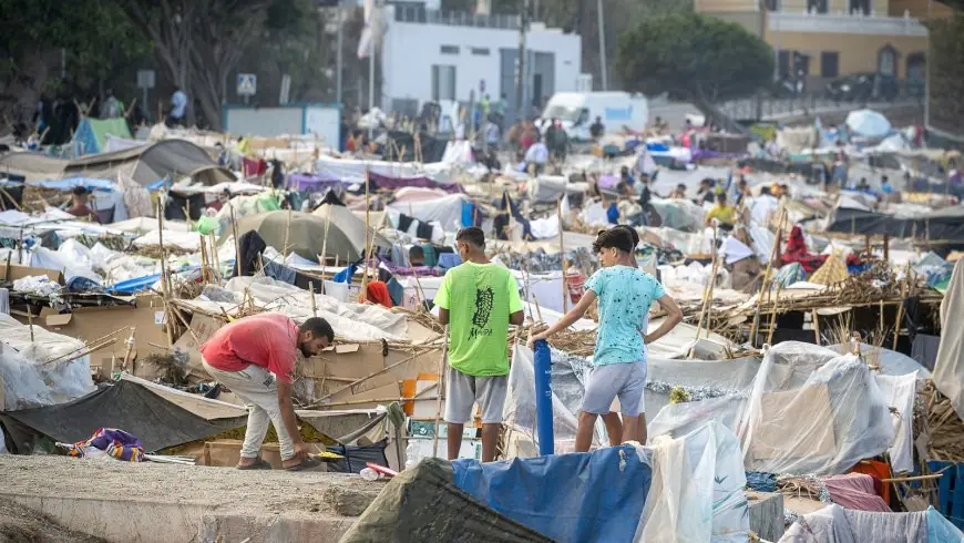 54 قاصرا يصلون إلى أسرهم في شبه الجزيرة الإسبانية بعد عبورهم إلى سبتة المحتلة