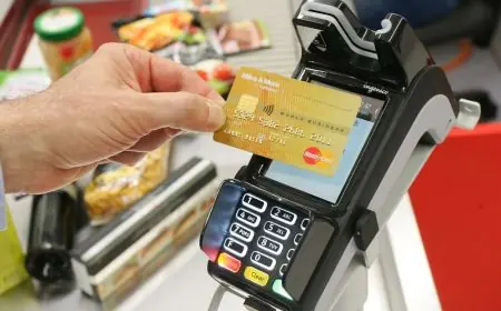 قرار خفض رسوم الأداء بالبطاقات البنكية يدخل حيز التنفيذ بالمغرب