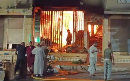 حريق ضخم يهز المركب التجاري القدس بتزنيت ويخلف خسائر مادية كبيرة