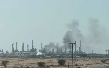 مليشيا الحوثيين تقصف مجمع أرامكو في العاصمة السعودية الرياض بالصواريخ والمسيّرات