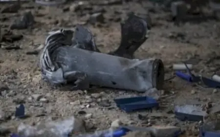 أضرار مادية في روضة أطفال ومجمع عيادات بالرياض بعد اعتراض صاروخ بالستي حوثي