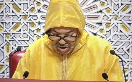 الملك محمد السادس يدعو البرلمانيين إلى تحمل مسؤوليتهم السياسية والأخلاقية تجاه المواطنين