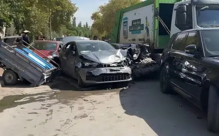فاس.. شاحنة لنقل النفايات تصطدم بعدد من السيارات وتخلف مصابين وخسائر مادية