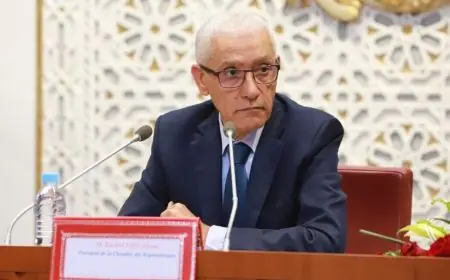 غياب الطالبي العلمي عن استقبال الملك بالبرلمان يثير التساؤلات
