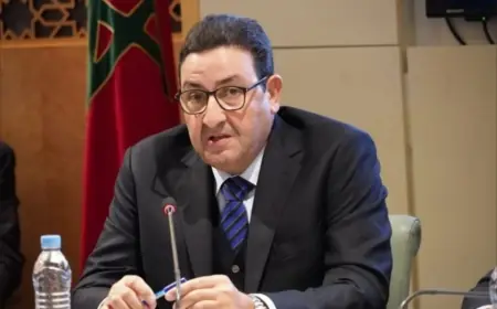 من هو عبد الصمد قيوح الذي حافظ على منصبه وزيرا للنقل واللوجستيك في حكومة المنصوري؟