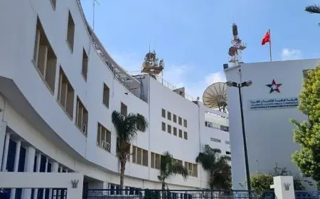 نقابات تندد بإنهاء عمل أكثر من 10 مهنيين بـSNRTnews وتطالب بإعادتهم