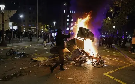 توقيف 128 شخصا في برشلونة على خلفية أعمال تخريب ونهب
