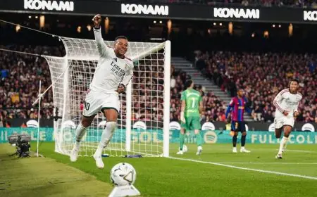 ريال مدريد يحسم كلاسيكو الليغا بثنائية مبابي في مرمى برشلونة