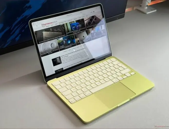 أبل تستعد لإطلاق الجيل الثاني من حاسوب MacBook Neo خلال النصف الأول من 2027