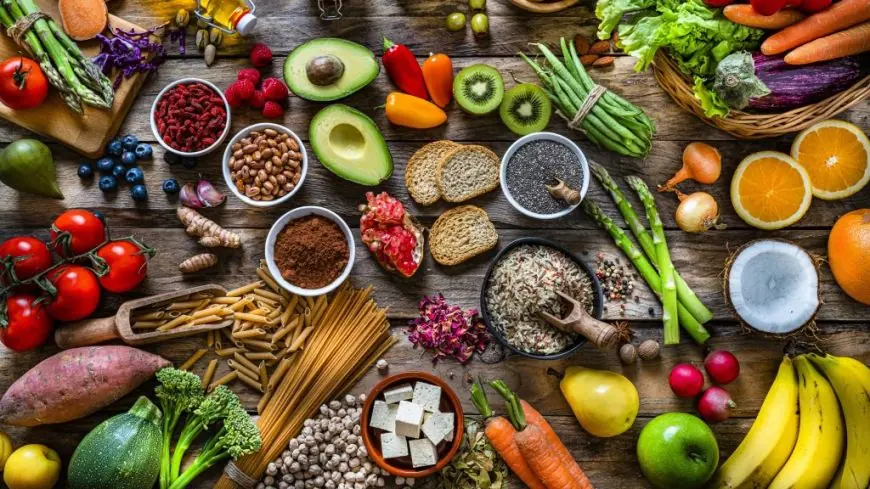 ما هي الأطعمة التي تساعد على تحسين صحة الأمعاء؟ خبيرة تجيب