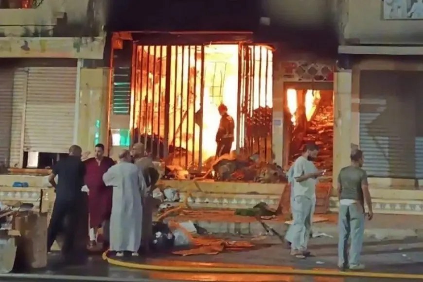 حريق ضخم يهز المركب التجاري القدس بتزنيت ويخلف خسائر مادية كبيرة