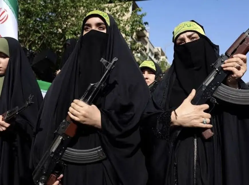 إيران تنشئ أول كتيبة نسائية مسلحة تابعة للباسيج في طهران استعداد لحرب محتملة