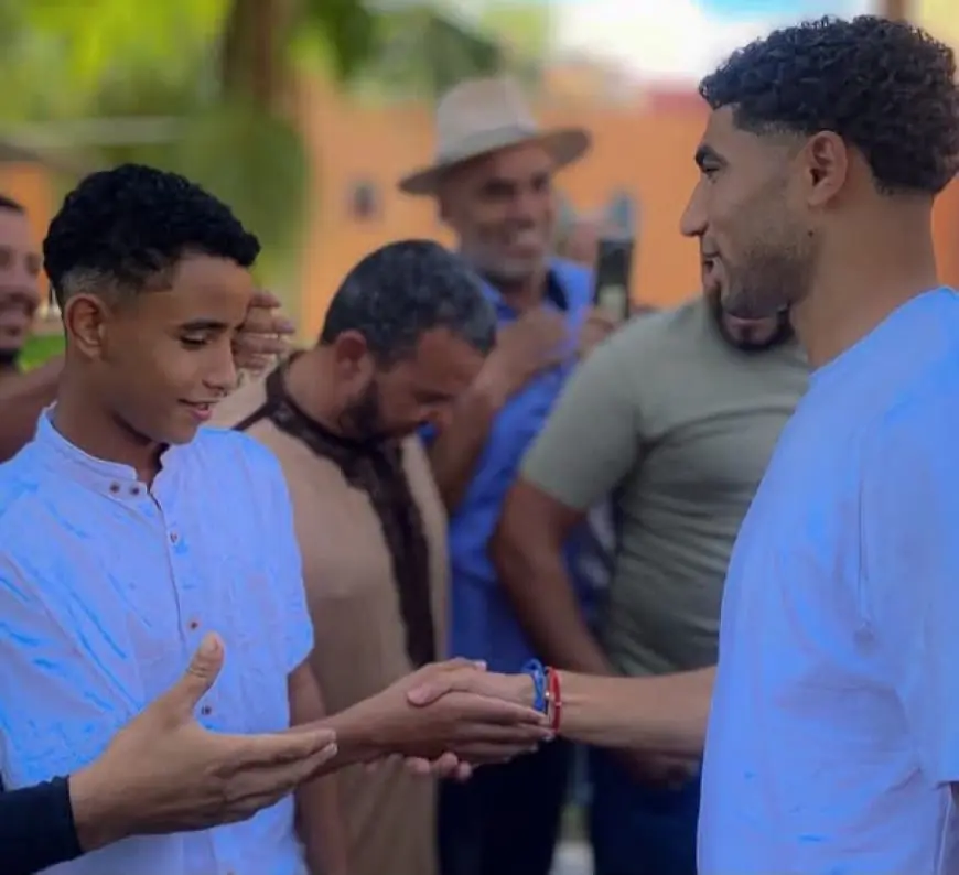 Achraf Hakimi en visite à Taroudant