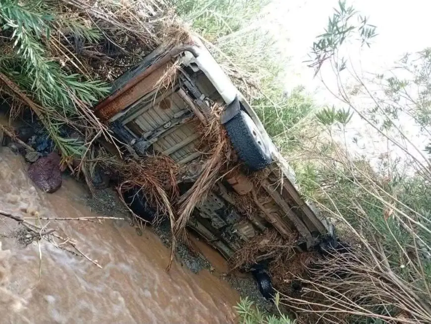 سيول وادي أمغا تجرف سيارة وتودي بحياة عامل منجمي بضواحي زاكورة