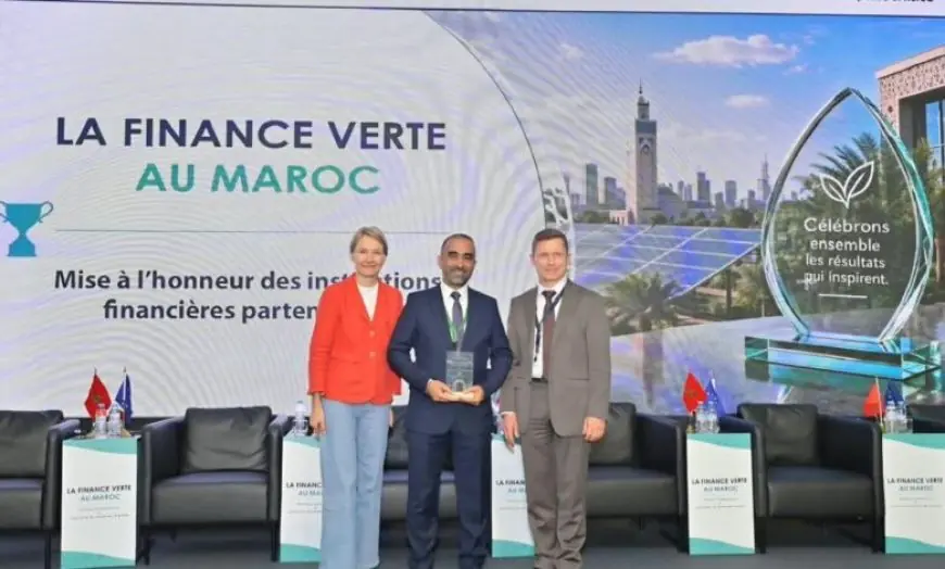 البنك الأوروبي لإعادة الإعمار والتنمية يكرّم البنك الشعبي المركزي عن جهوده في الانتقال الطاقي
