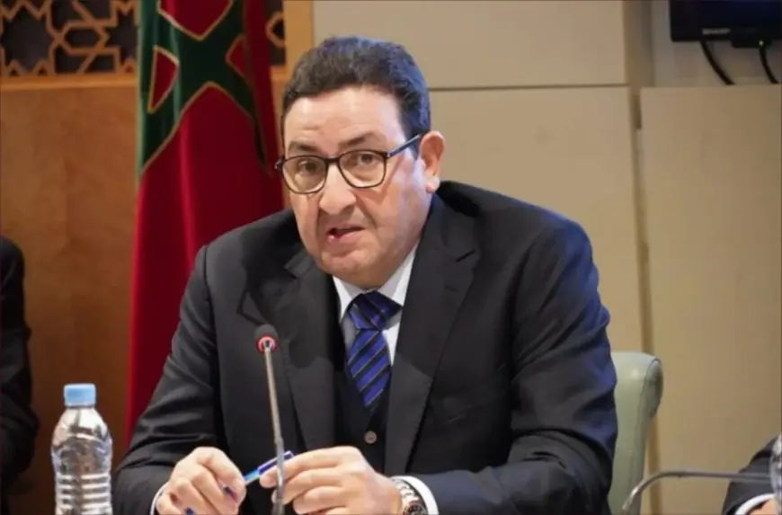 من هو عبد الصمد قيوح الذي حافظ على منصبه وزيرا للنقل واللوجستيك في حكومة المنصوري؟
