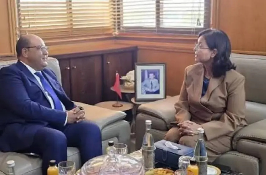 الرباط.. المزواري يتسلم مهامه على رأس قطاع الصيد البحري خلفاً لزكية الدريوش