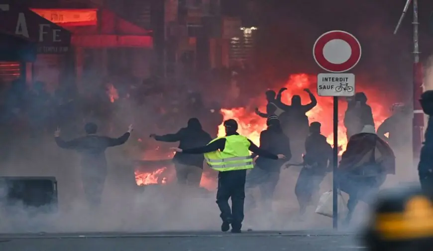 Sébastien Lecornu annonce un couvre-feu ciblé dans plusieurs villes françaises