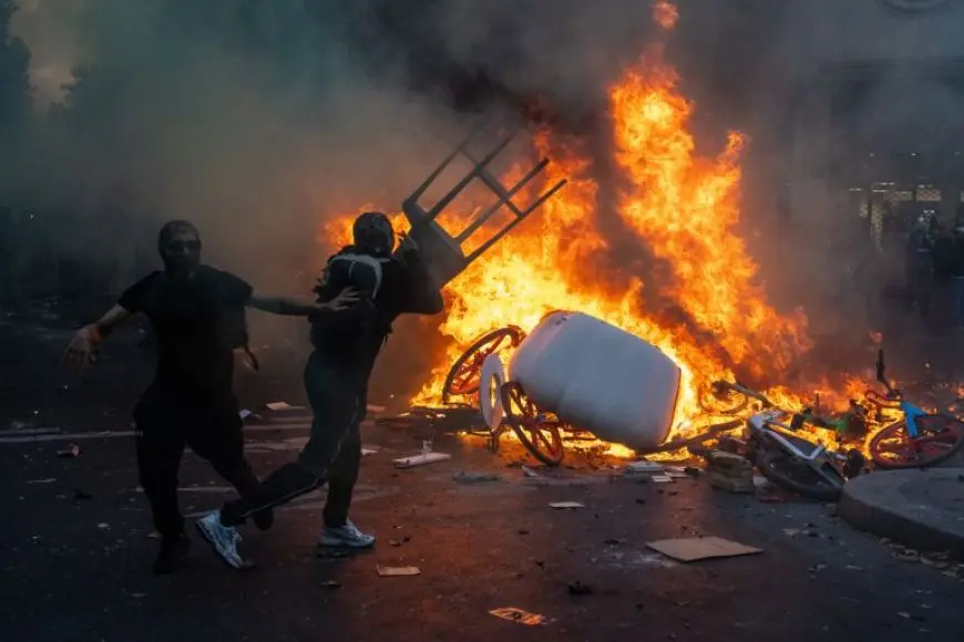 فرنسا.. وزير العدل يعلن إيداع 217 شخصا السجن على خلفية أعمال العنف خلال الاحتجاجات