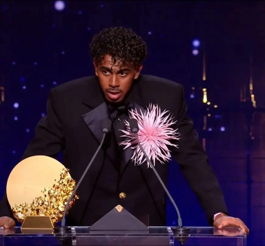 Lamine Yamal remporte le Trophée Kopa pour la troisième année consécutive
