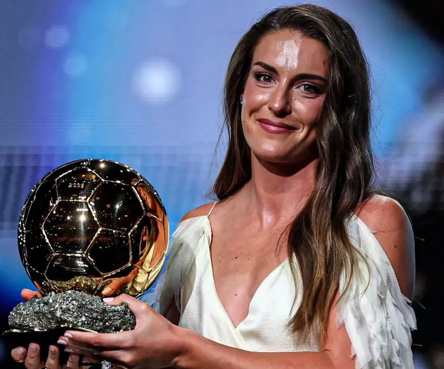 أليكسيا بوتياس تتوج بالكرة الذهبية للسيدات لعام 2026