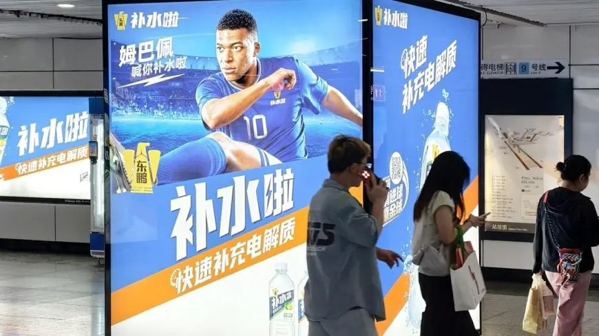 Après une plaisanterie sur Mao, Mbappé exprime son profond respect pour la Chine